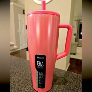 40 oz Glitter Pink BrüMate!!! BNWT!!!